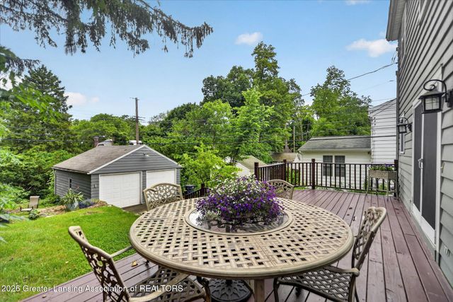 221 Kensington Road, East Lansing, MI 48823