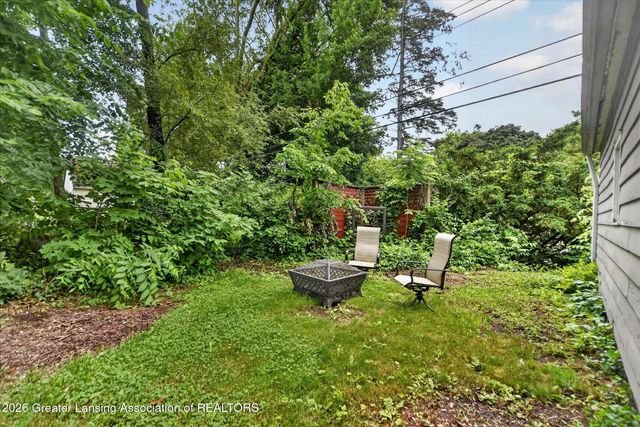 221 Kensington Road, East Lansing, MI 48823