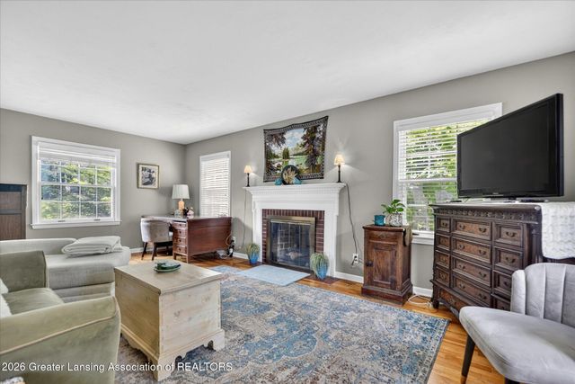 221 Kensington Road, East Lansing, MI 48823