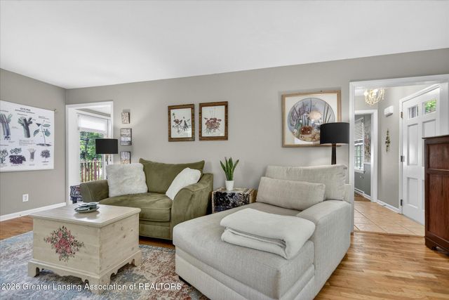 221 Kensington Road, East Lansing, MI 48823