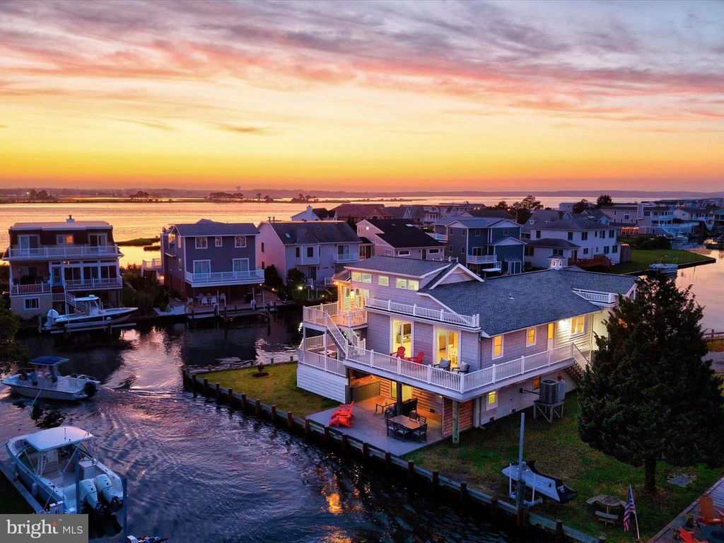 36 W BAYARD ST, Fenwick Island, DE 19944