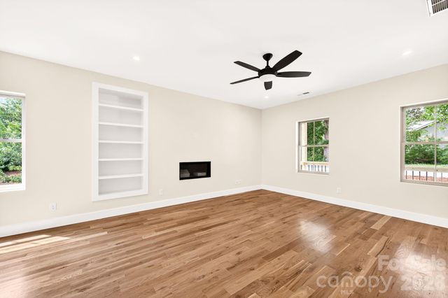 76 Jonestown Road, Asheville, NC 28804