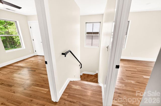 76 Jonestown Road, Asheville, NC 28804
