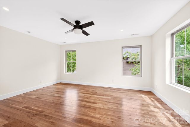 76 Jonestown Road, Asheville, NC 28804