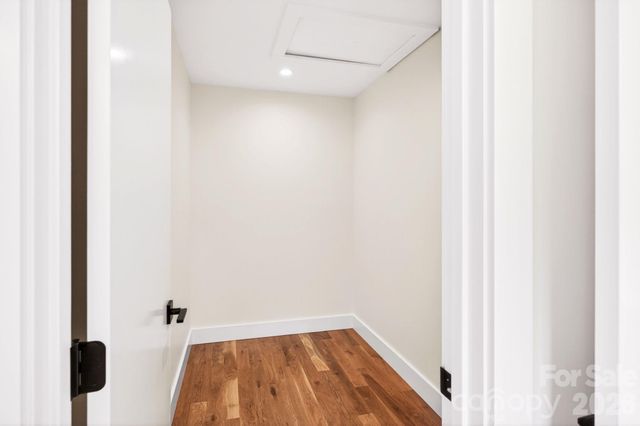 76 Jonestown Road, Asheville, NC 28804