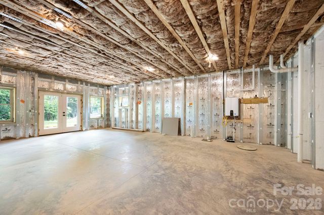 76 Jonestown Road, Asheville, NC 28804