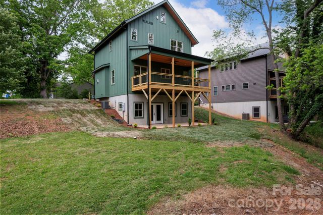 76 Jonestown Road, Asheville, NC 28804