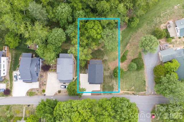 76 Jonestown Road, Asheville, NC 28804