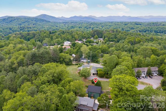 76 Jonestown Road, Asheville, NC 28804