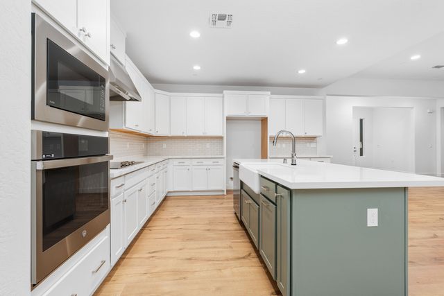 2729 S Jacques Court Lot1014, Visalia, CA 93277