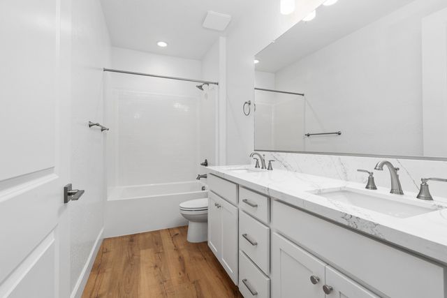 2729 S Jacques Court Lot1014, Visalia, CA 93277