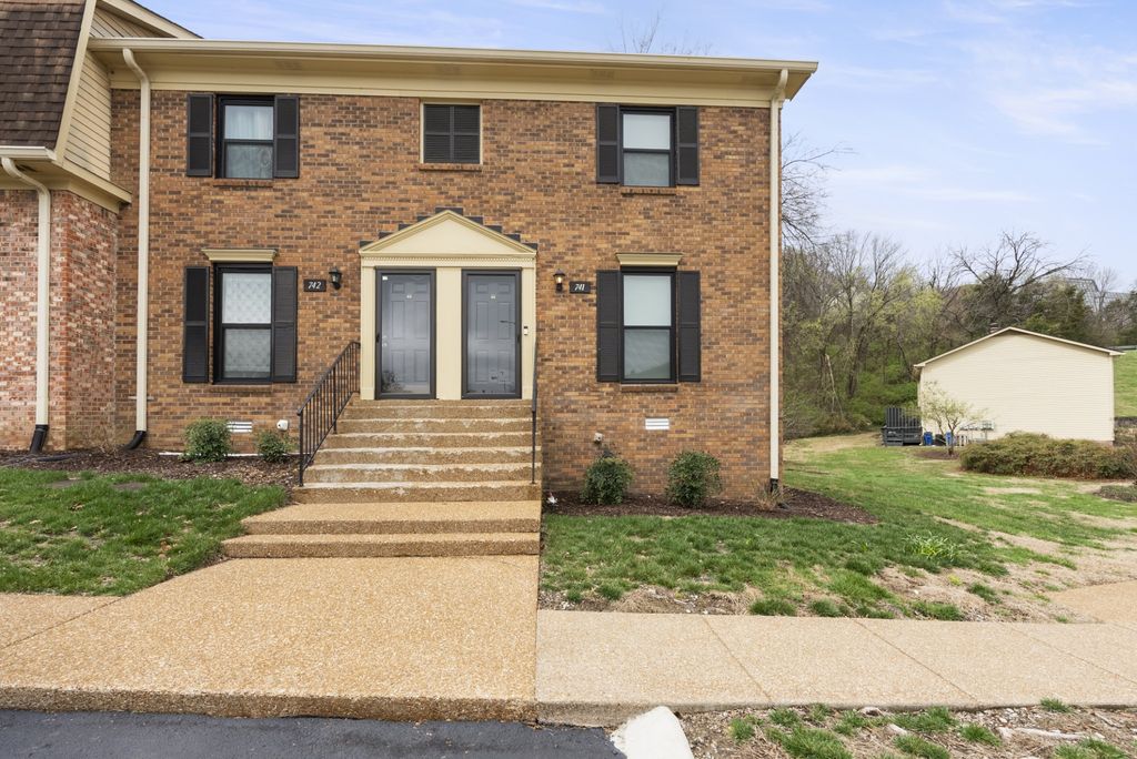 741 Fox Ridge Dr, Brentwood, TN 37027