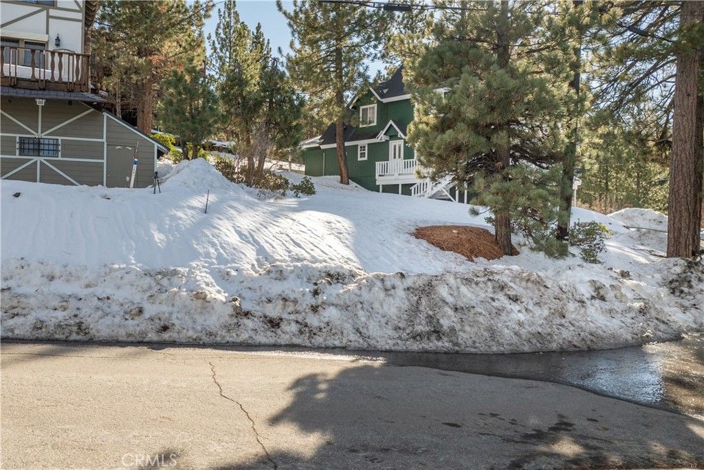 Image 6 of property listing at 0 Cove Drive, Big Bear Lake, CA 92315