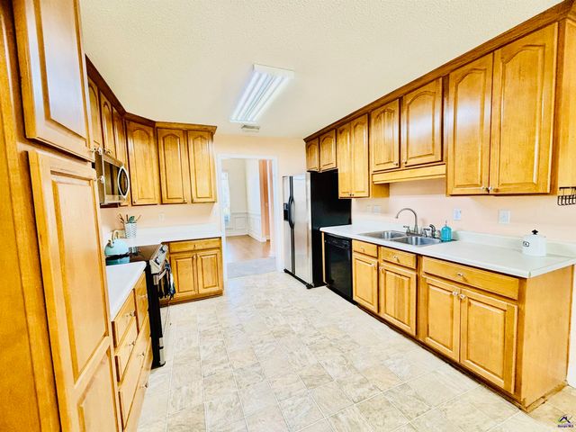 105 Maga Court, Warner Robins, GA 31088