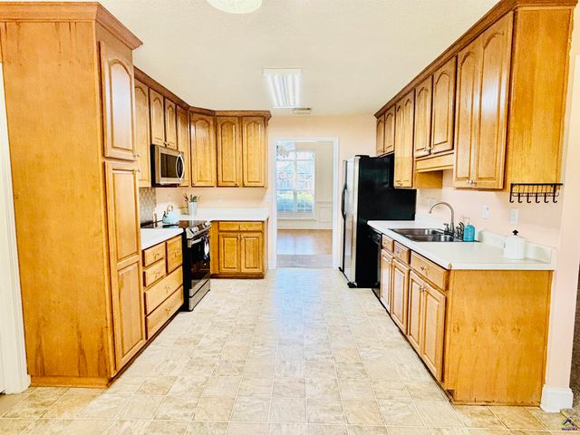 105 Maga Court, Warner Robins, GA 31088