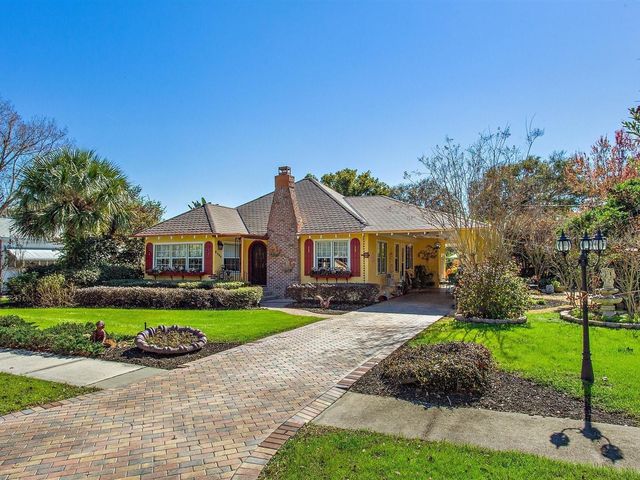 2390 SHERIDAN ROAD, Mount Dora, FL 32757
