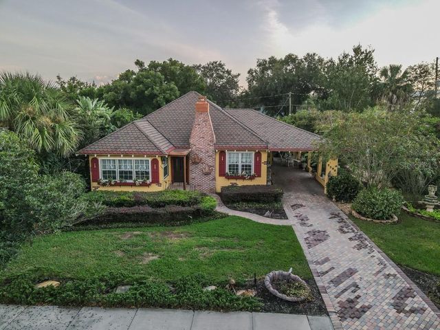 2390 SHERIDAN ROAD, Mount Dora, FL 32757