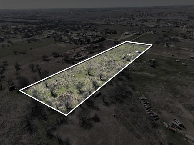 8824 Clearview Drive, Joshua, TX 76058