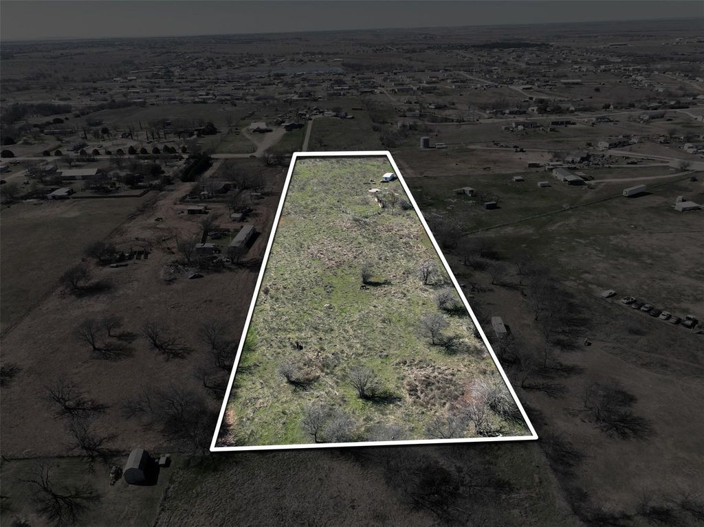 8824 Clearview Drive, Joshua, TX 76058