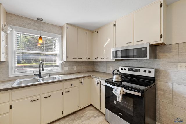 2517 JUDY CT, Rapid City, SD 57702