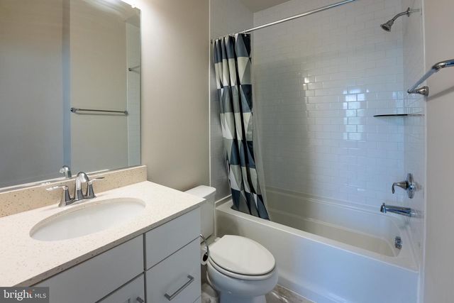 6069 DREHER CT, Falls Church, VA 22044