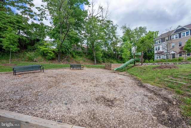 6069 DREHER CT, Falls Church, VA 22044