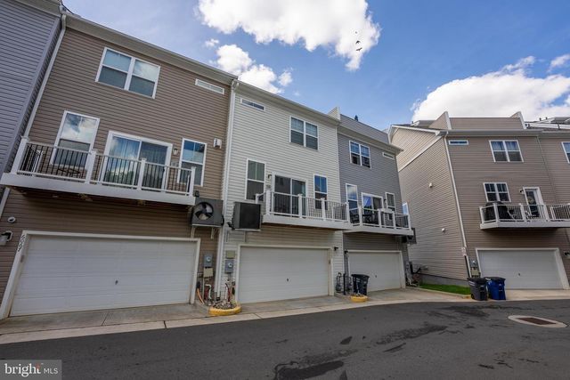 6069 DREHER CT, Falls Church, VA 22044