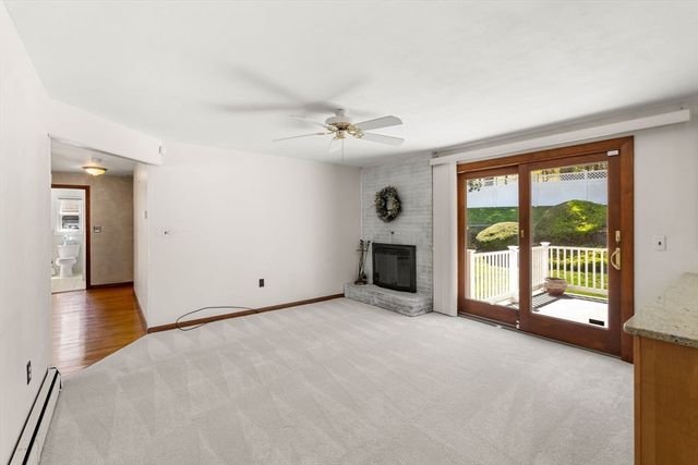 105 Starr Ave, Lowell, MA 01852