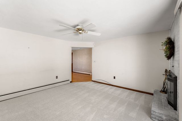 105 Starr Ave, Lowell, MA 01852