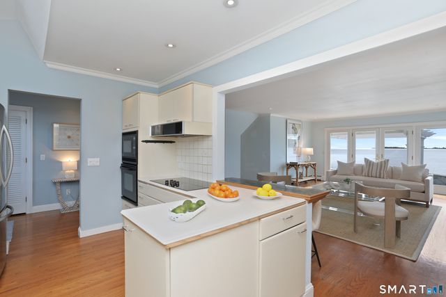 34 Shorehaven Road, Norwalk, CT 06855