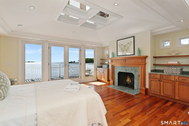 34 Shorehaven Road, Norwalk, CT 06855