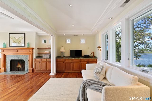 34 Shorehaven Road, Norwalk, CT 06855