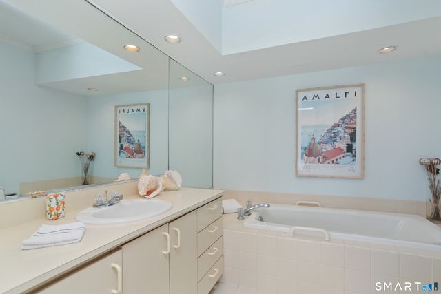 34 Shorehaven Road, Norwalk, CT 06855