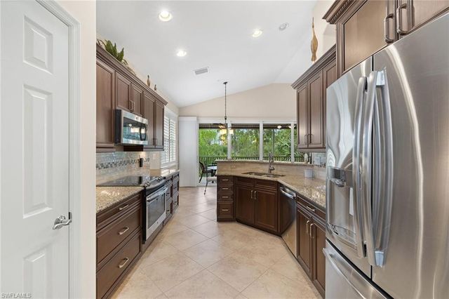 6669 Alden Woods CIR 7-201, Naples, FL 34113