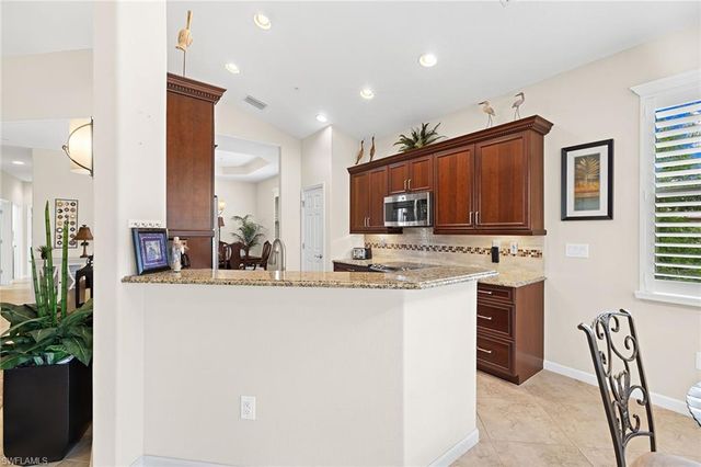 6669 Alden Woods CIR 7-201, Naples, FL 34113