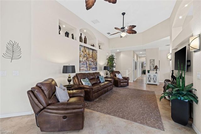 6669 Alden Woods CIR 7-201, Naples, FL 34113