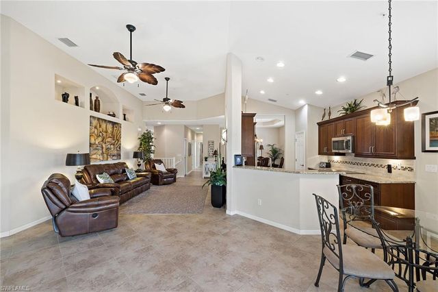 6669 Alden Woods CIR 7-201, Naples, FL 34113