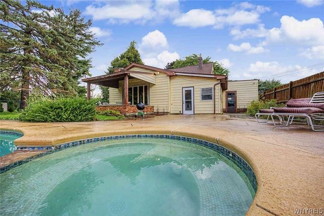 2020 Tuscarora Road, Niagara, NY 14304