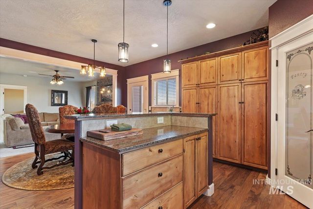 676 Kennedy Ct, Middleton, ID 83644