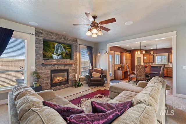 676 Kennedy Ct, Middleton, ID 83644