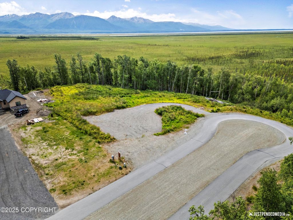 834 W Chigmit Circle, Wasilla, AK 99654