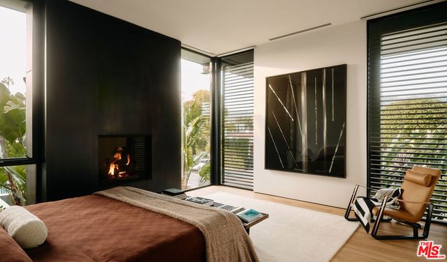 8850 Rosewood Avenue, West Hollywood, CA 90048