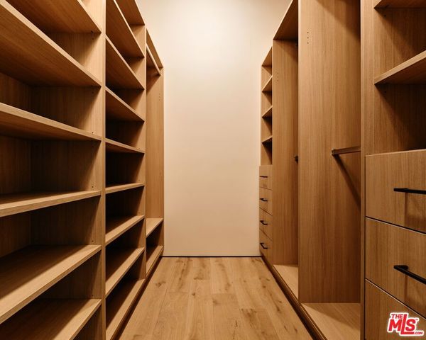 8850 Rosewood Avenue, West Hollywood, CA 90048