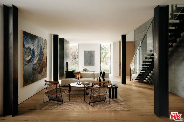 8850 Rosewood Avenue, West Hollywood, CA 90048