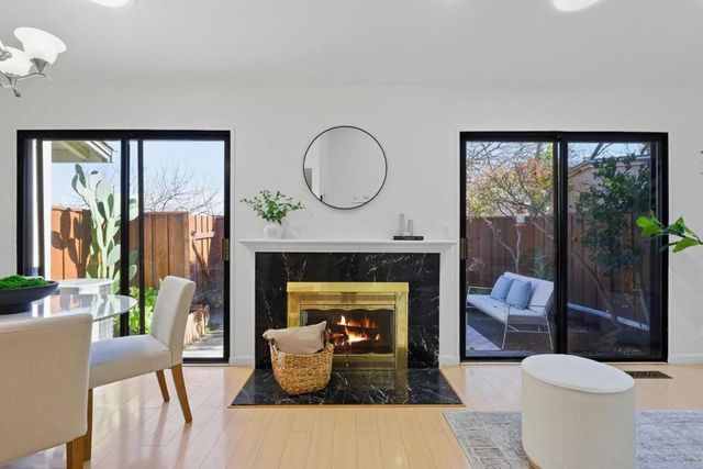 20012 Northcrest Square, Cupertino, CA 95014