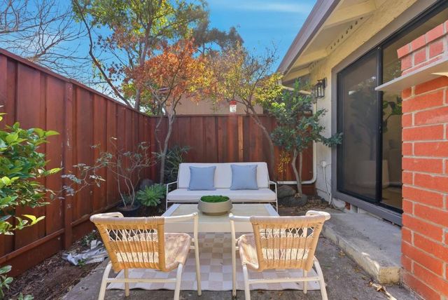 20012 Northcrest Square, Cupertino, CA 95014