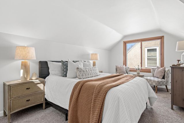 5712 25th Avenue S, Minneapolis, MN 55417