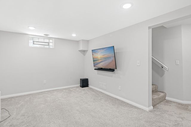 5712 25th Avenue S, Minneapolis, MN 55417