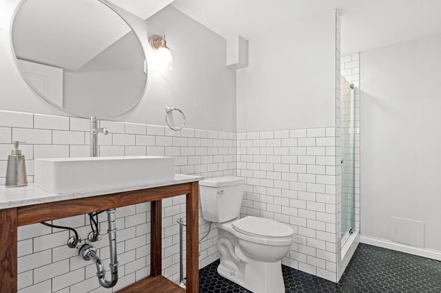 5712 25th Avenue S, Minneapolis, MN 55417