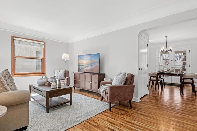 5712 25th Avenue S, Minneapolis, MN 55417